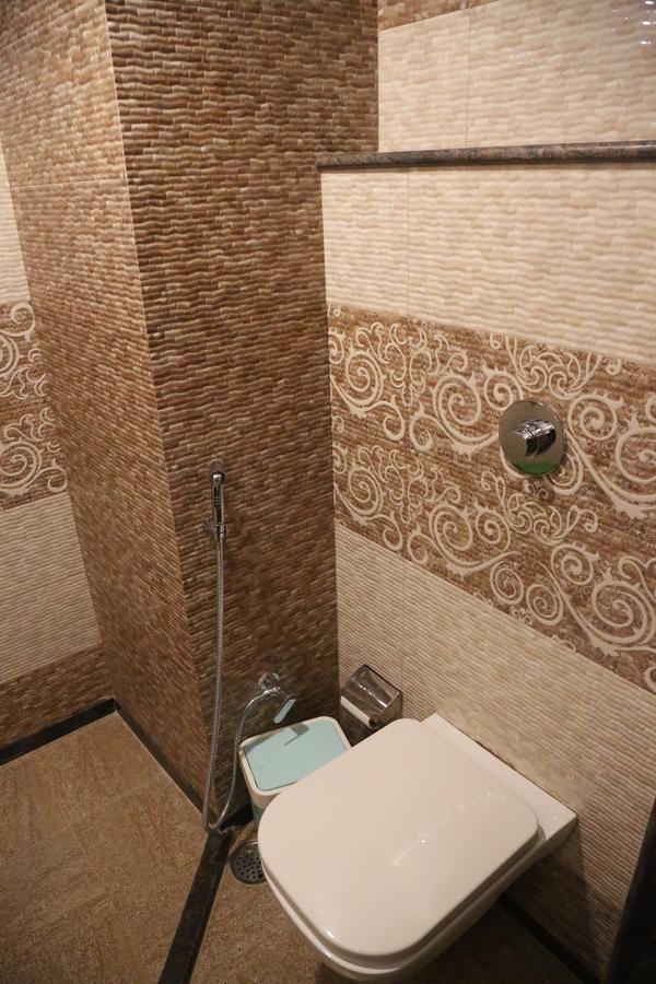 Hotel Varanasi Inn Kültér fotó