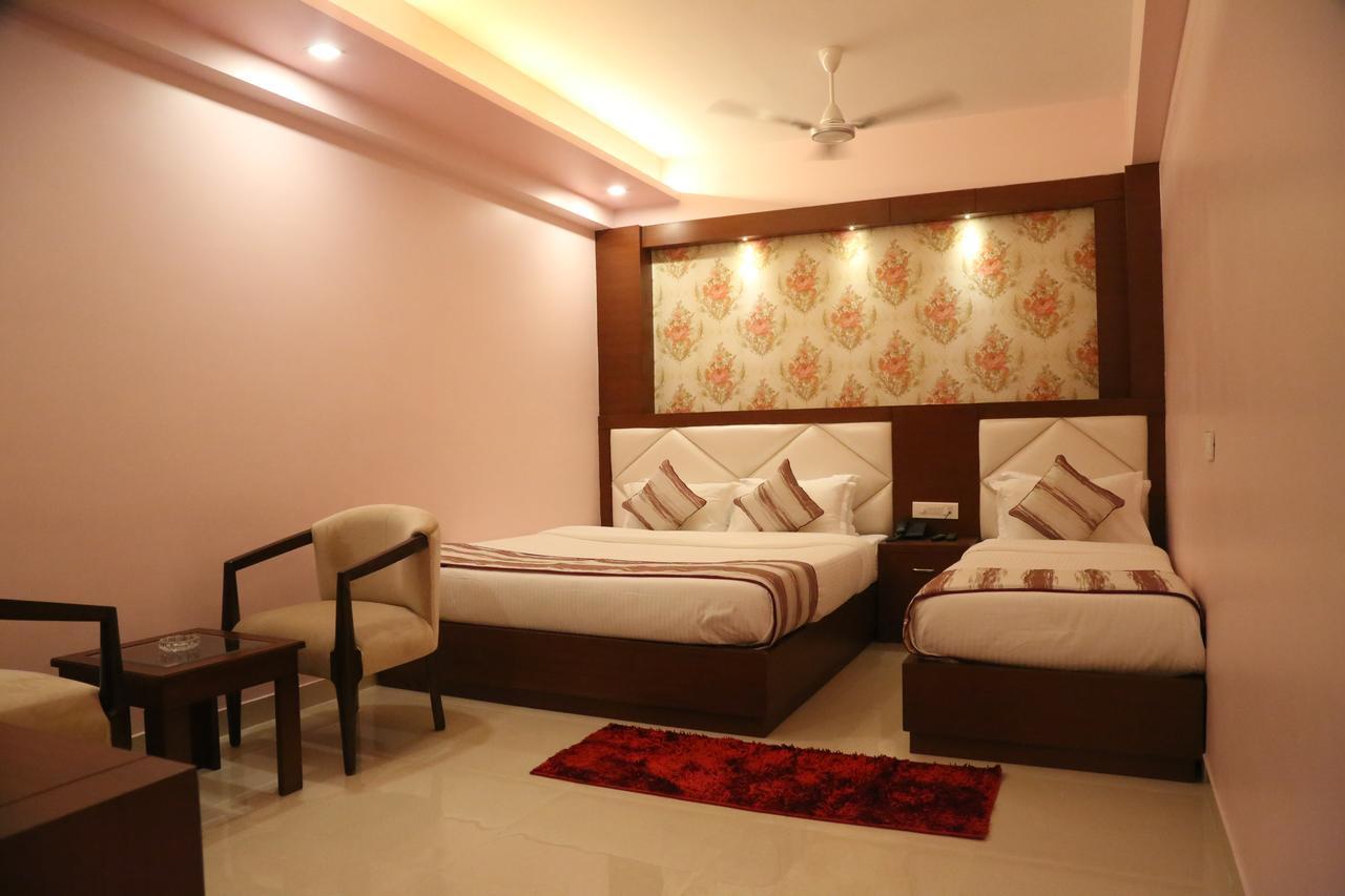 Hotel Varanasi Inn Kültér fotó