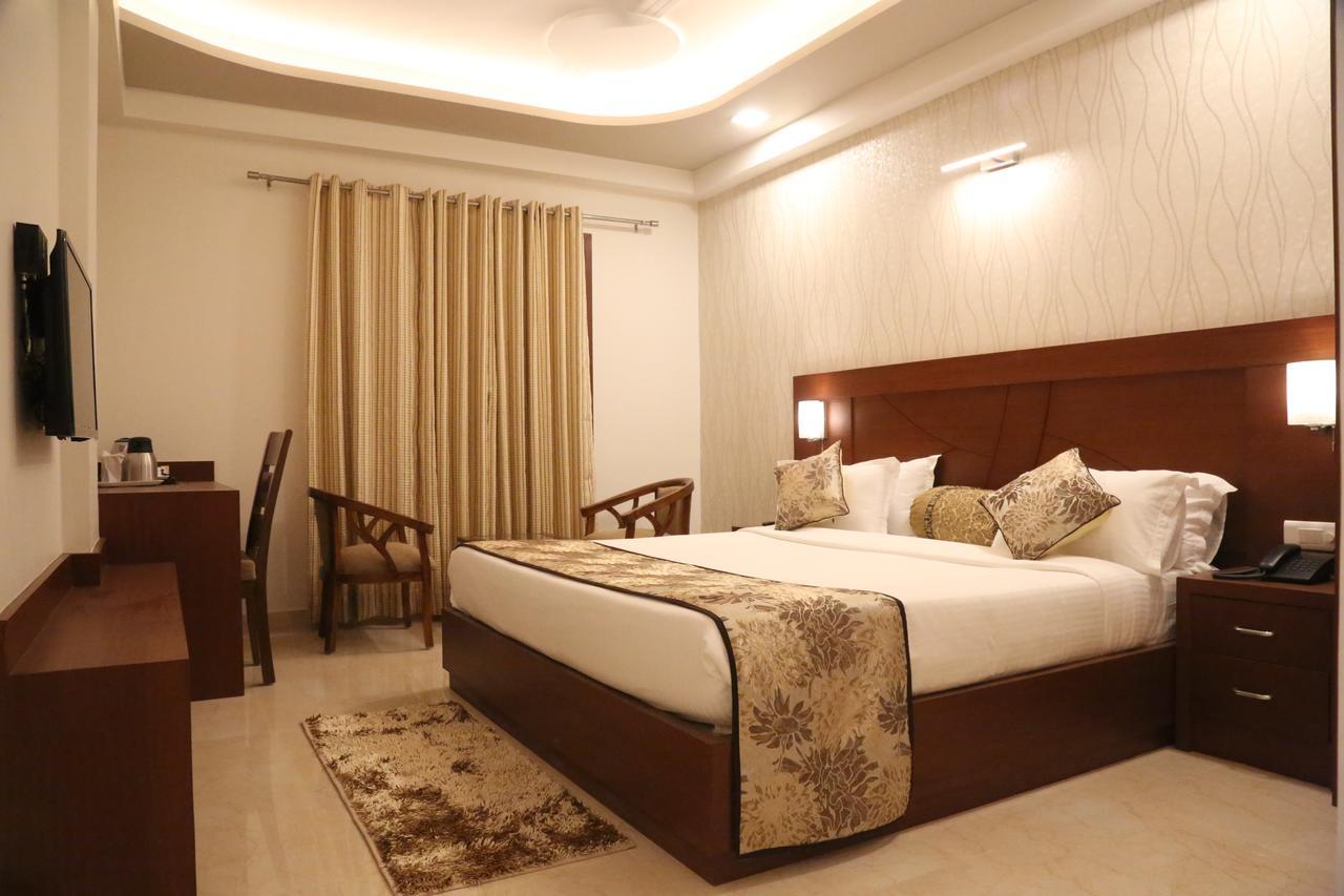 Hotel Varanasi Inn Kültér fotó