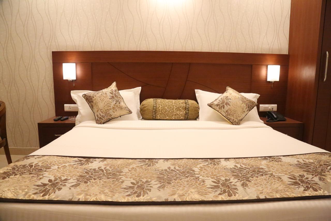 Hotel Varanasi Inn Kültér fotó