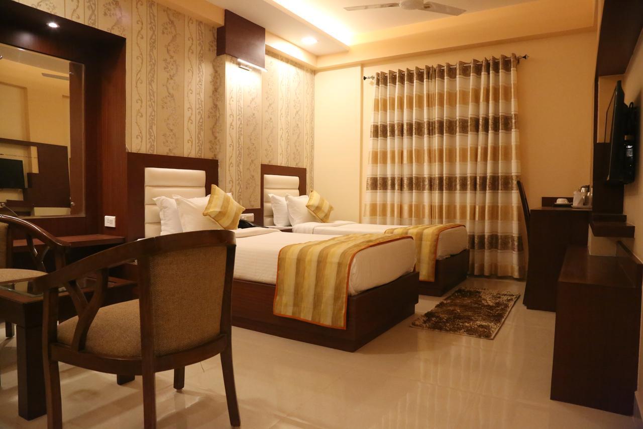 Hotel Varanasi Inn Kültér fotó