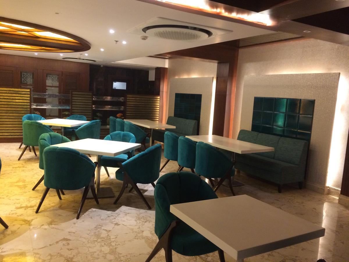 Hotel Varanasi Inn Kültér fotó
