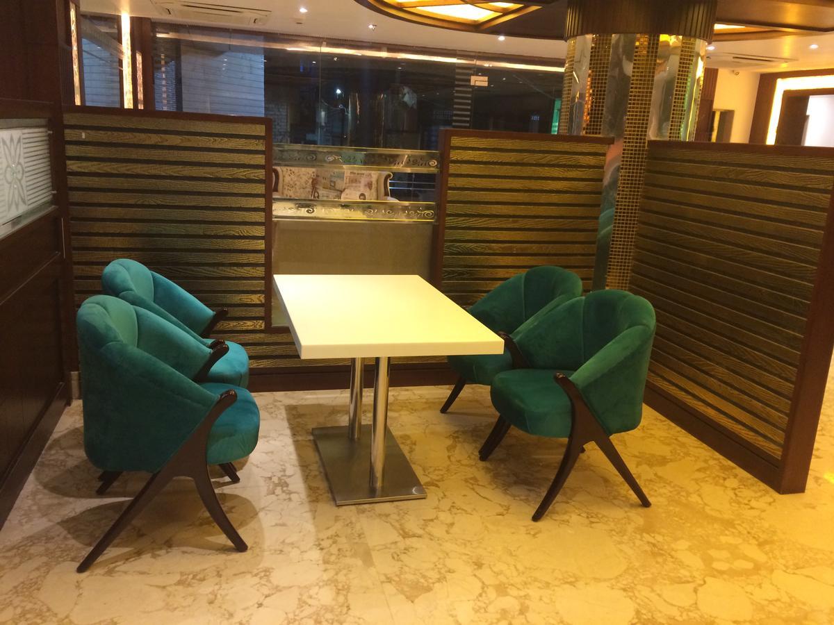 Hotel Varanasi Inn Kültér fotó