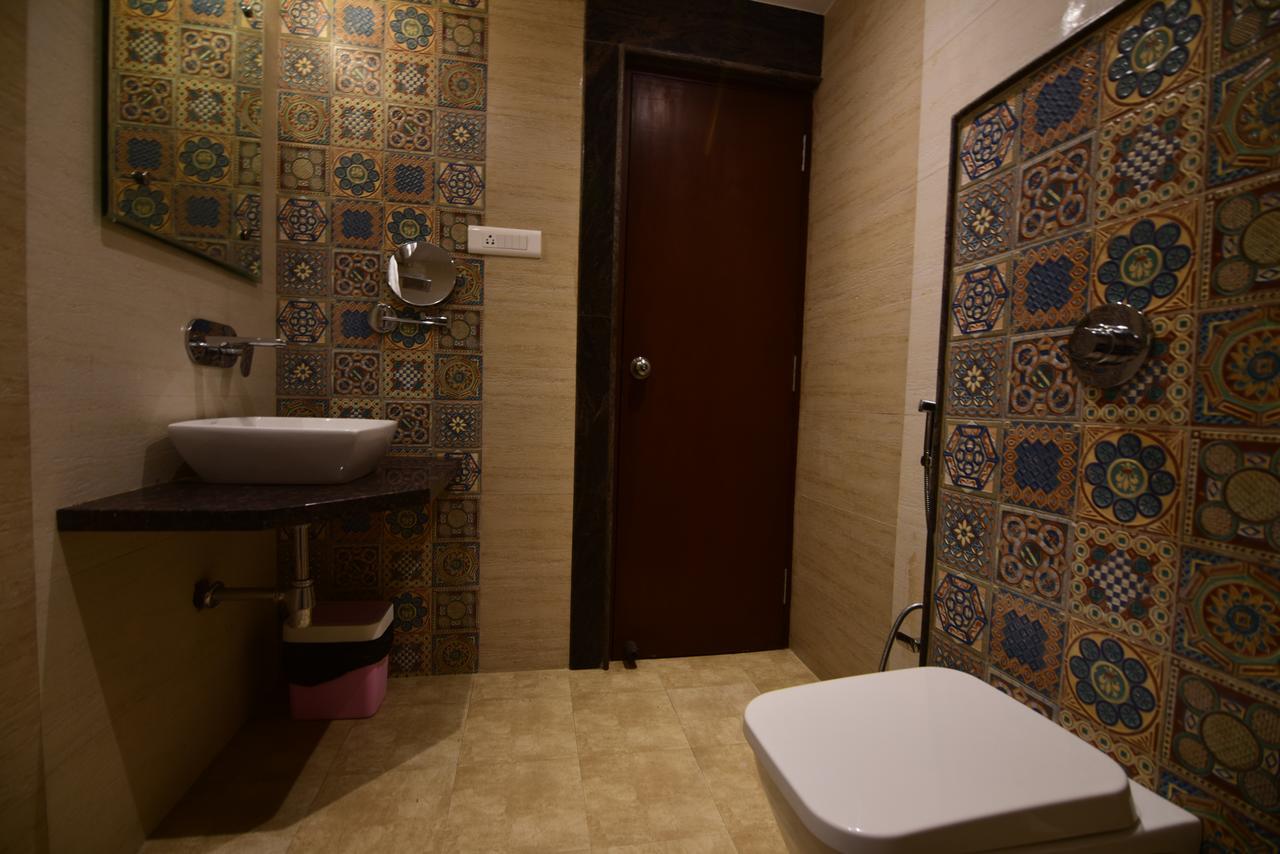 Hotel Varanasi Inn Kültér fotó