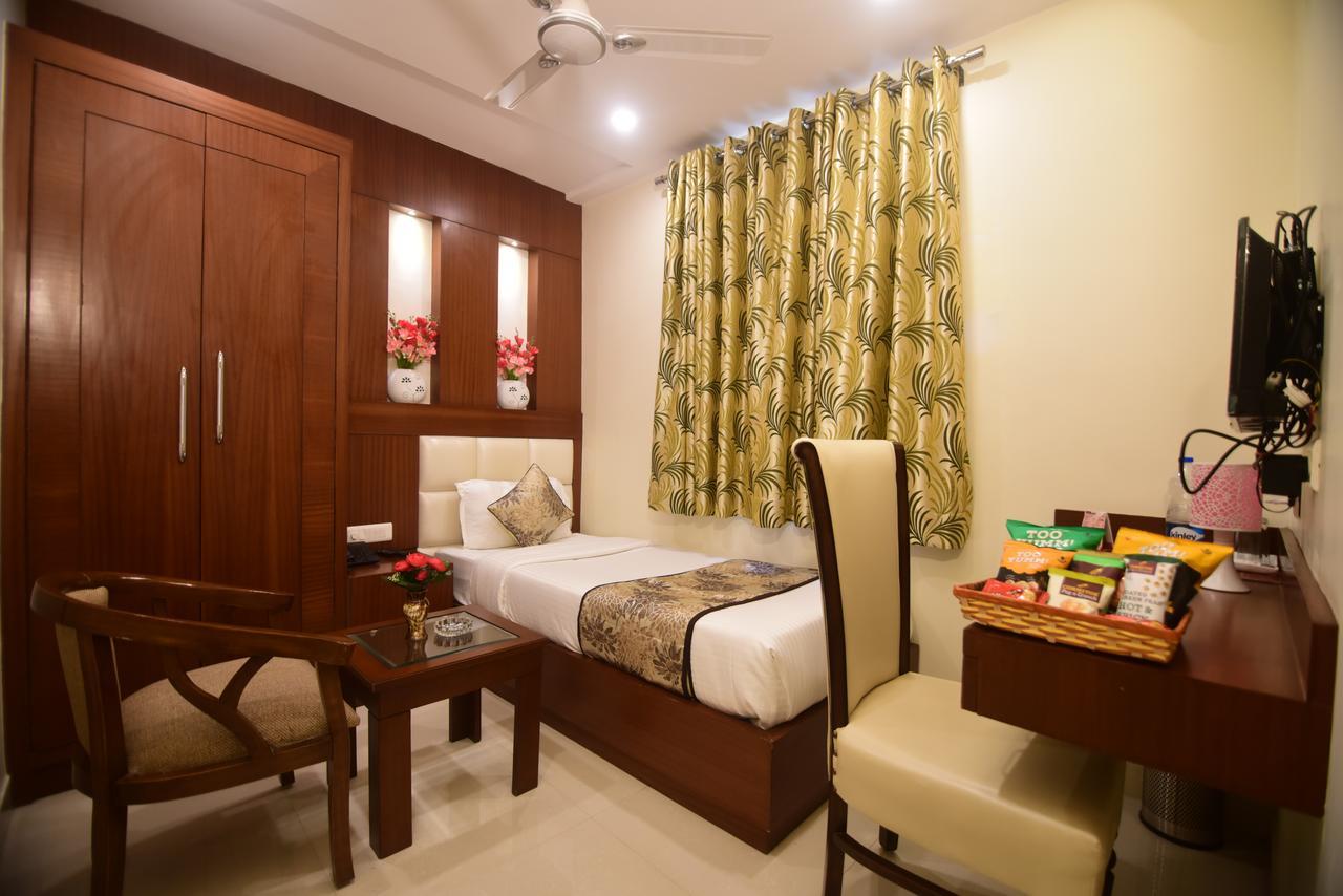 Hotel Varanasi Inn Kültér fotó