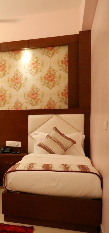 Hotel Varanasi Inn Kültér fotó